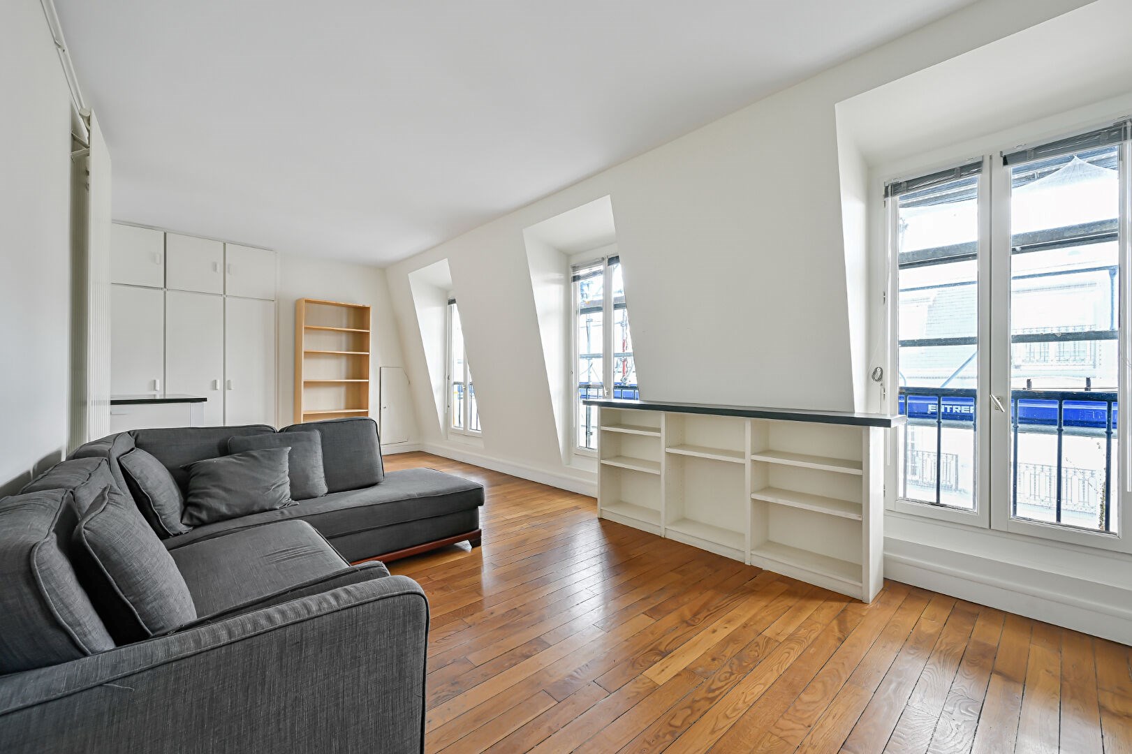 2 pièces PARIS 7ème