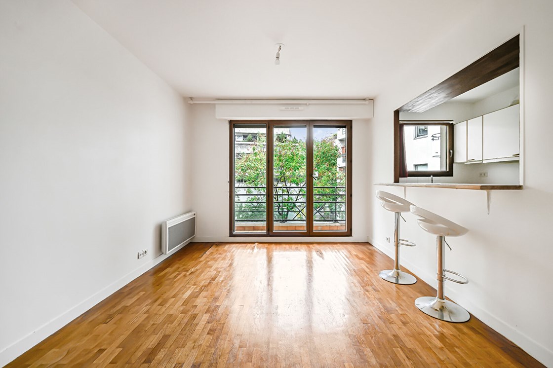 2 pièces PARIS 15ème