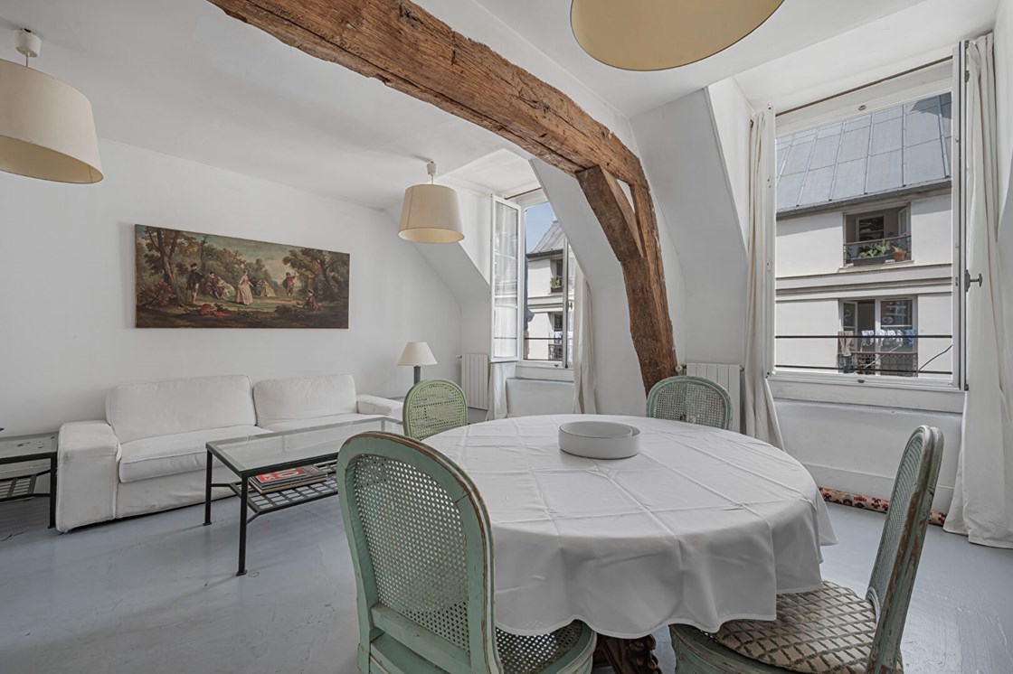 Entre la place des Vosges et la rue de Bretagne - Dernier étage - Appartement ensoleillé à l'esprit maison de campagne