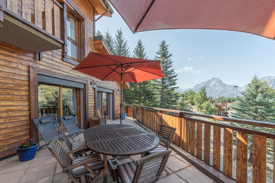 Chalet d'architecte de 9 pièces avec vue sur la Muzelle - Plein Sud