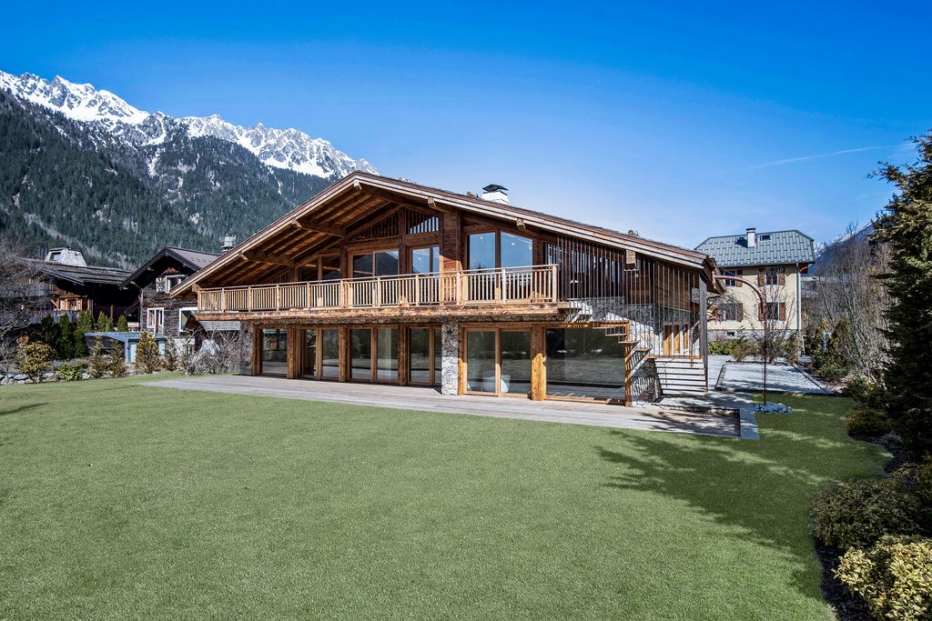Chalet neuf avec 5 chambres - Centre de Chamonix