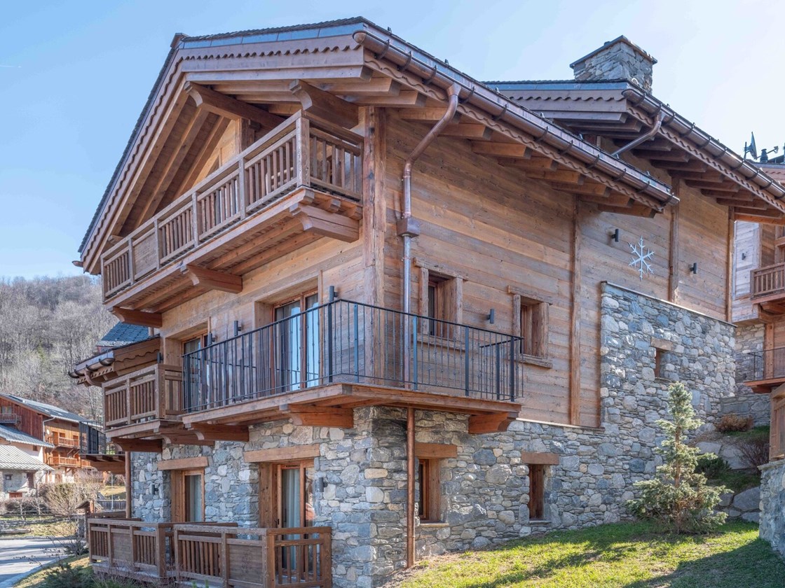 CHALET 6 PIECES AVEC VUE SUR LES MONTAGNES